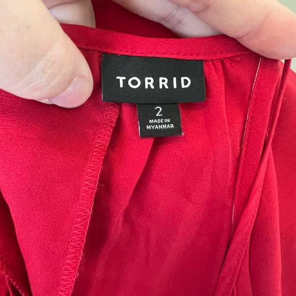 TORRID red cold shoulder top - Picture 6 of 9